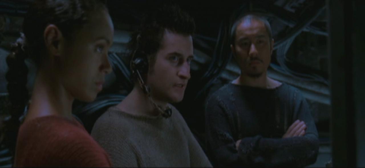 [30/07/2003] Die komplette Crew der Logos berät sich über das weitere Vorgehen im Matrix-Universum.