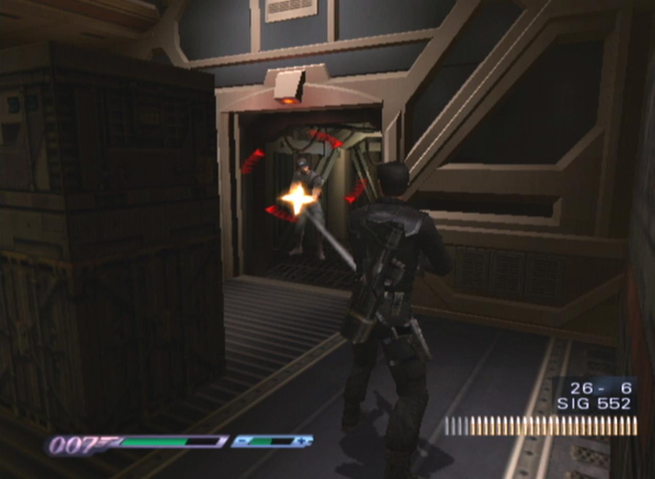 [10/03/2004] Dieser bewaffnete Geselle scheint aus dem Nichts zu kommen. Das passiert im Spiel des Öfteren. 