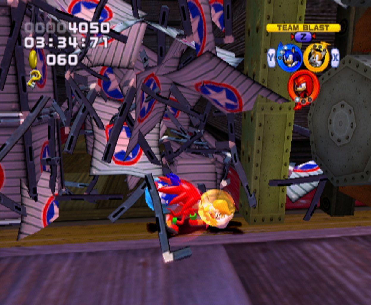 [02/03/2004] Knuckles haut alles kurz und klein.