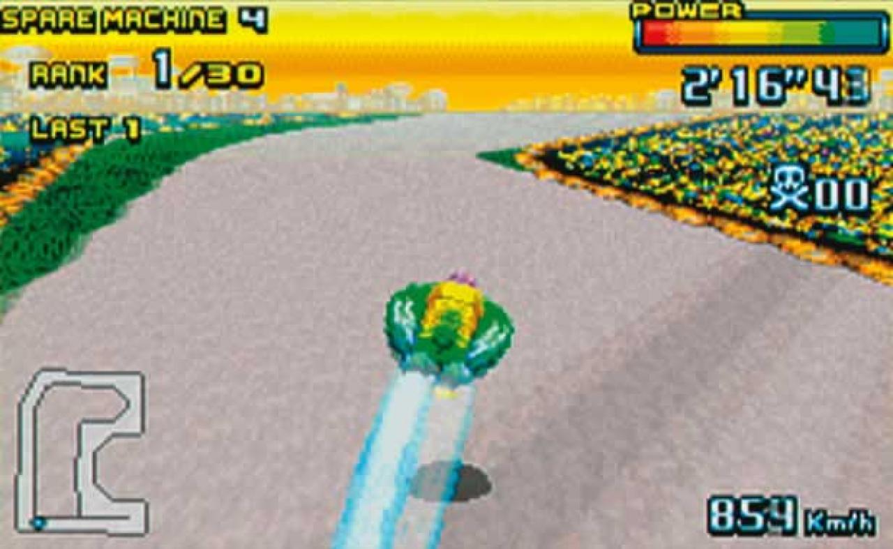 [08/07/2004] Mit genügend Speed könnt ihr in Kurven wunderbar abkürzen. 