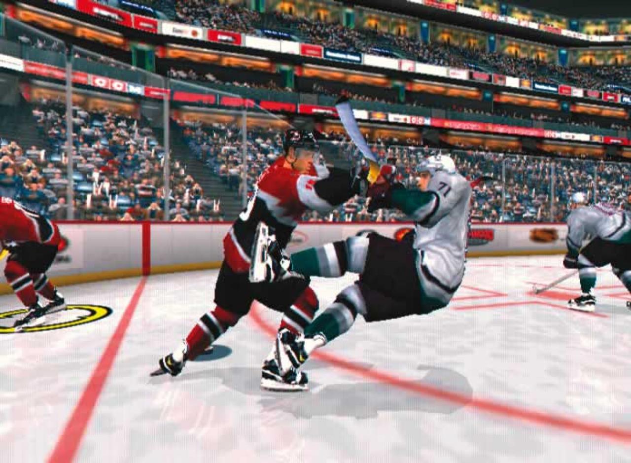 [14/04/2005] Beim Eishockey geht&acute;s hart zur Sache.