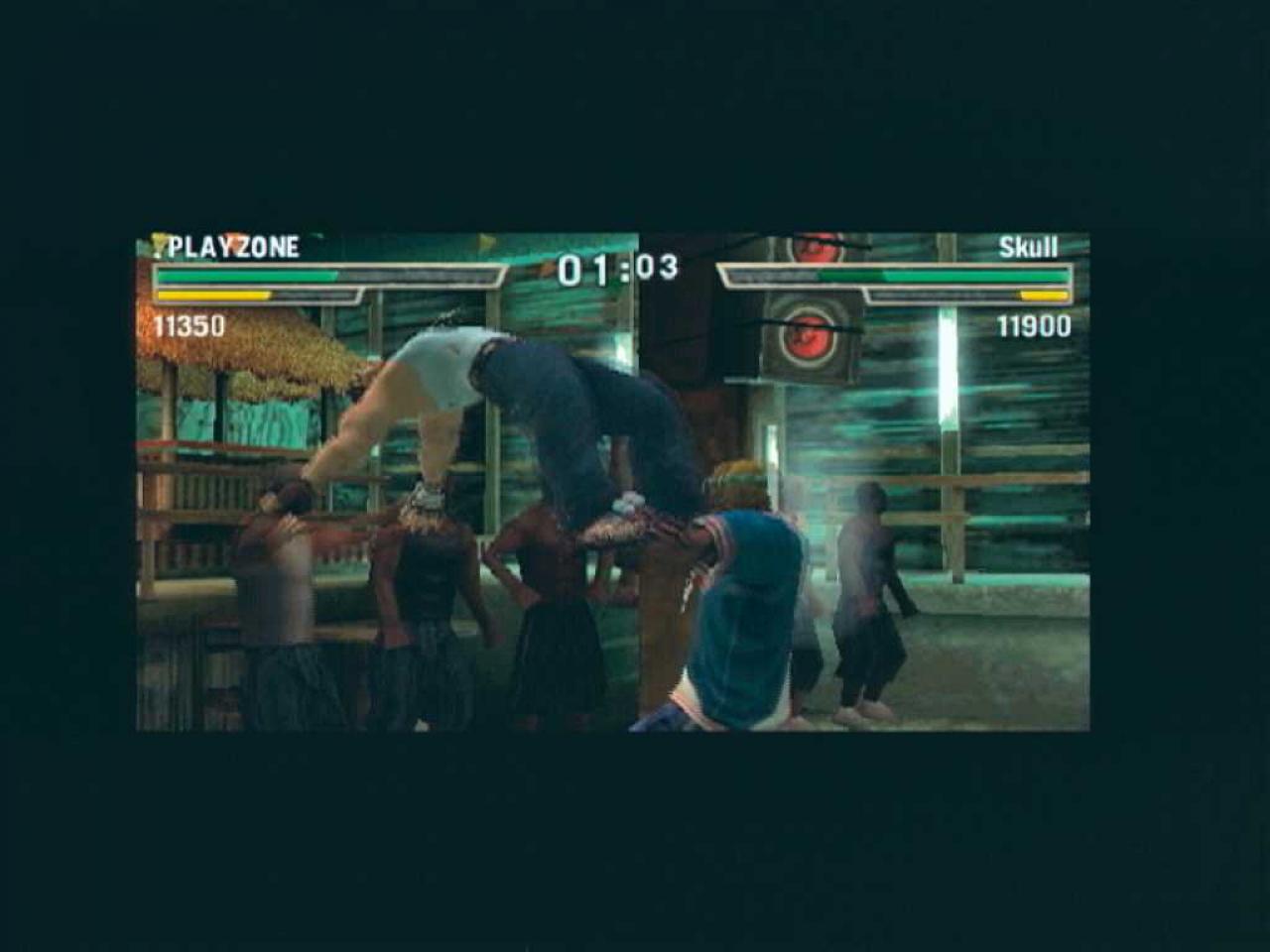 [08/08/2006] Stoßen Sie Ihren Gegner zu einem Zuschauer, greifen Sie ihn gemeinsam an.BILD: PLAYZONE