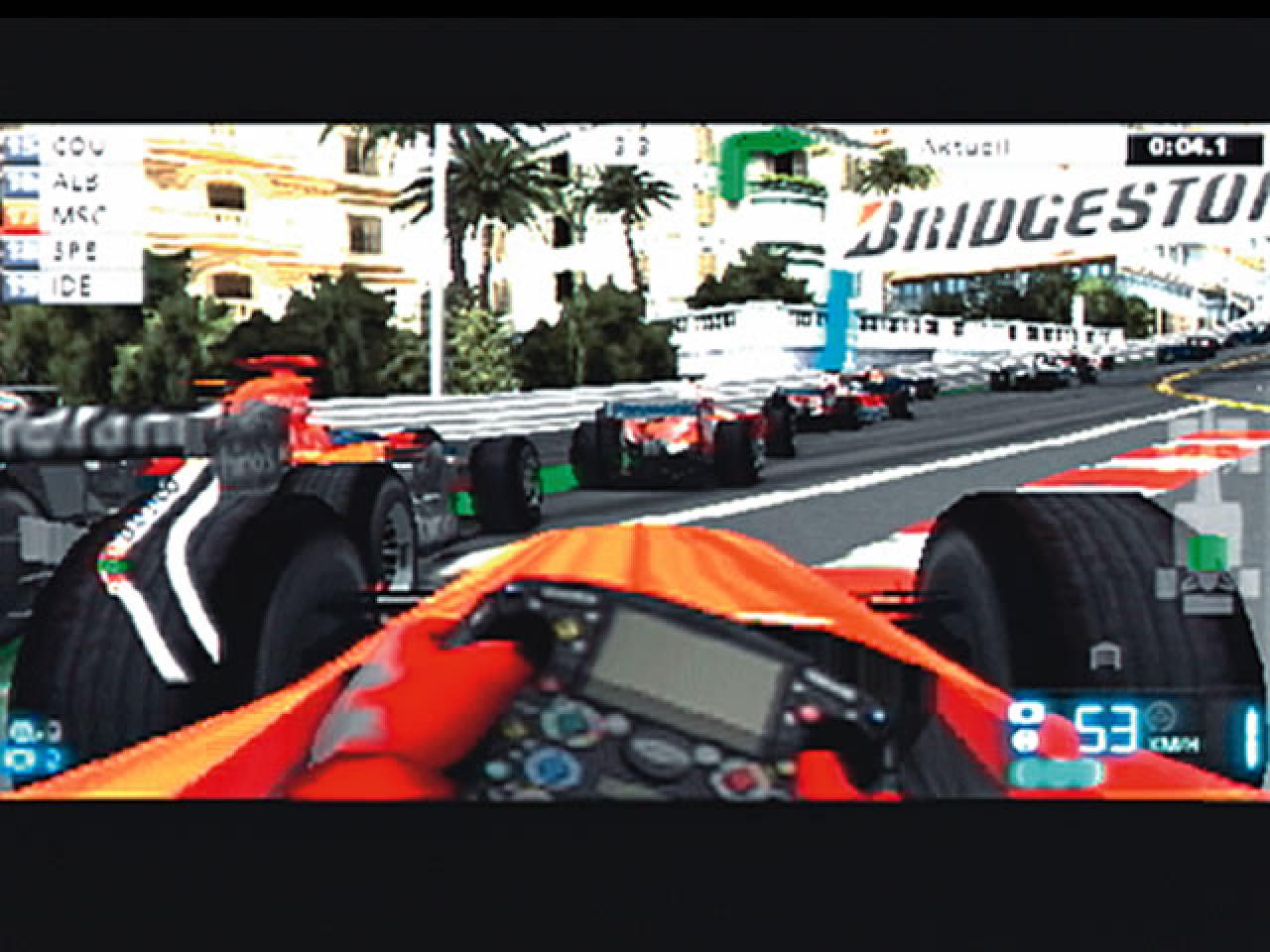 [13/09/2006] Bei 22 Fahrzeugen, die gleichzeitig auf der Strecke unterwegs sind, wirds häufig etwas eng. BILD: PLAYZONE