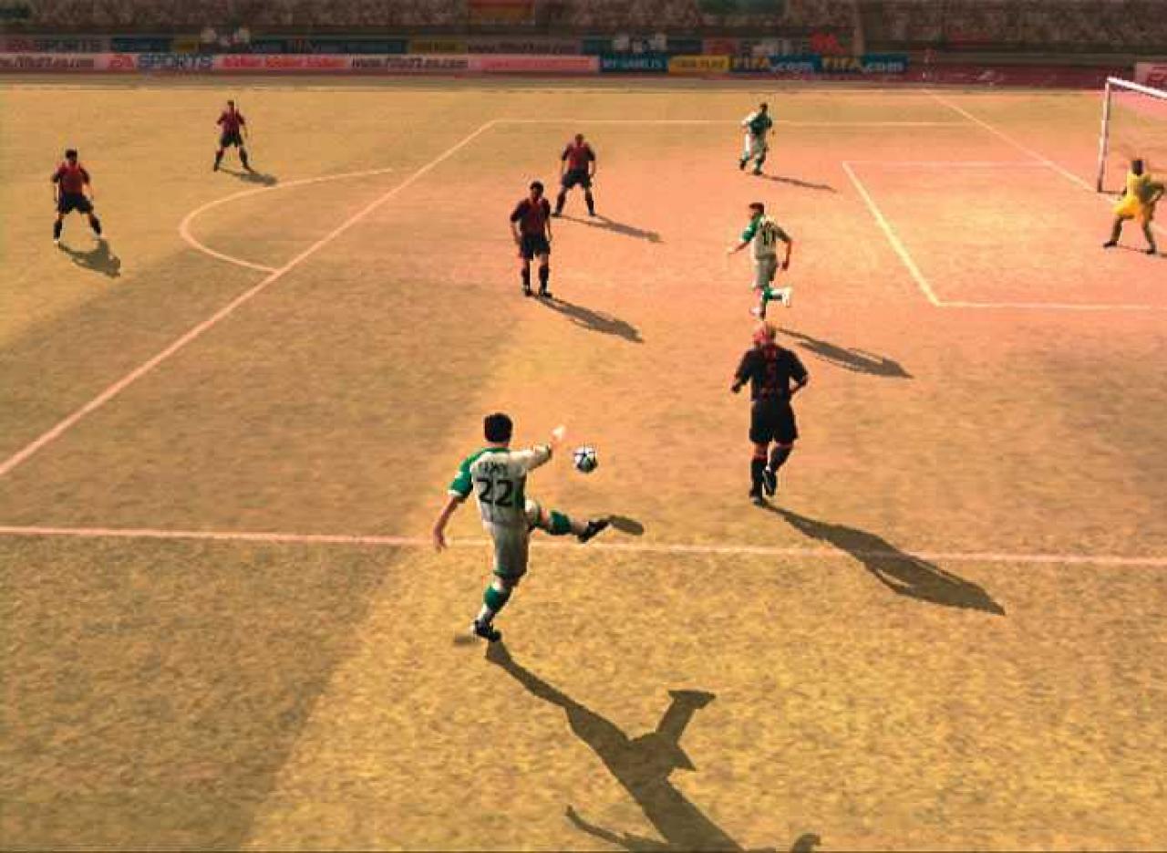 [05/10/2006] Hier hat die Nürnberger Hintermannschaft gegen den kommenden deutschen Meister mal nicht so gut aufgepasst. BILD: PLAYZONE