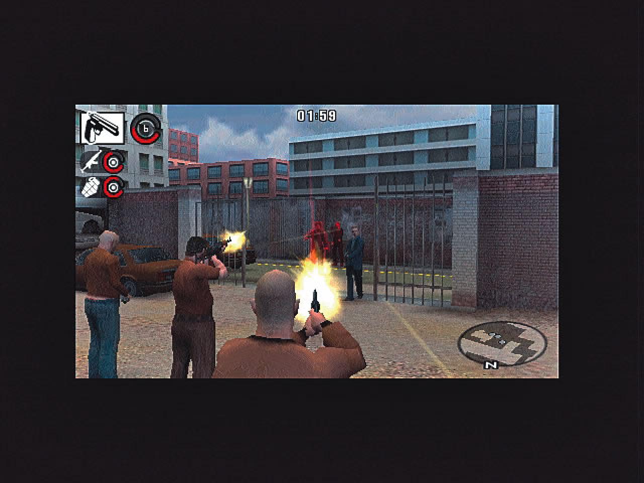 [06/10/2006] Gegner wie Gehilfen agieren in solchen Situationen dumm wie Brot. BILD: PLAYZONE