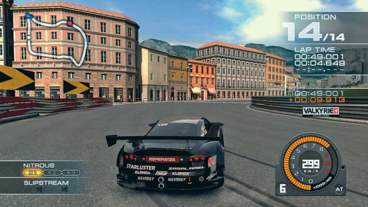 [18/01/2007] Die Ridge Racer-Reihe ist nicht ganz zu recht vor allem dafür bekannt, als Grafikdemo für eine neue Konsole zu dienen. Insbesondere für Sonys Geräte erschien zum Launch immer auch ein neues Ridge Racer, das die technischen Möglichkeiten beweisen sollte. So geschah es auch bei der Xbox 360. Allerdings konnte sich Ridge Racer 6 gerade einmal 7.000 mal in den ersten sechs Monaten nach dem Launch der Microsoft-Konsole verkaufen. Trotzdem darf damit gerechnet werden, dass spätestens zum Launch der nächsten Sony-Konsole auch ein neues Ridge Racer erscheinen wird.