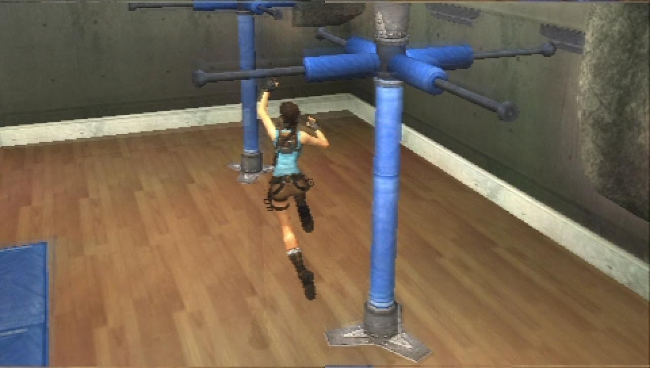 [25/06/2007] CROFT MANOR Das Anwesen samt Trainingsparcours darf auch auf der PSP nicht fehlen.