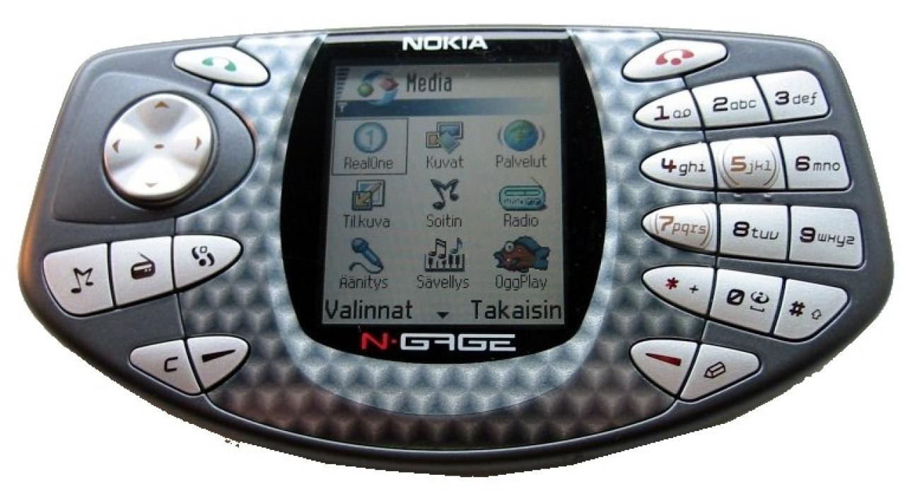 [29/02/2008] Nokia N-Gage - Das Handy sollte dem GameBoy Advance Paroli bieten. Leider floppte das Teil. - Leser-Vorschlag