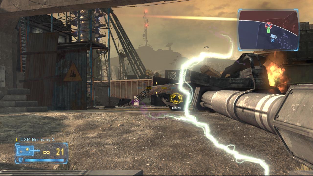 [29/02/2008] Mehrspieler-Shooter Frontlines: Fuel of War: Mit einer EMP-Waffe wurde unser Panzer zum Stehen gebracht, schießen können wir aber noch.