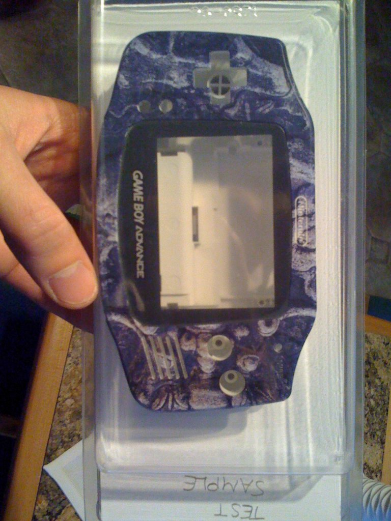 [10/03/2008] Dieser GBA-Prototyp kam nie in den Handel. Aber in Christophs Sammlung!