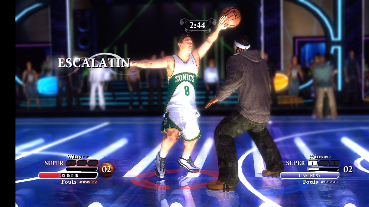 [19/05/2008] SuperSonics-Star Luke Ridnour trickst per Escalatin-Move Mr. Stirnband Carmelo Anthony aus.