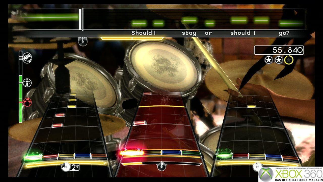 [09/05/2008] OXM - Xbox 360 - Rock Band - „Should I Stay Or Should I Go?“ gehört zu den bekannteren Songs der Trackliste.