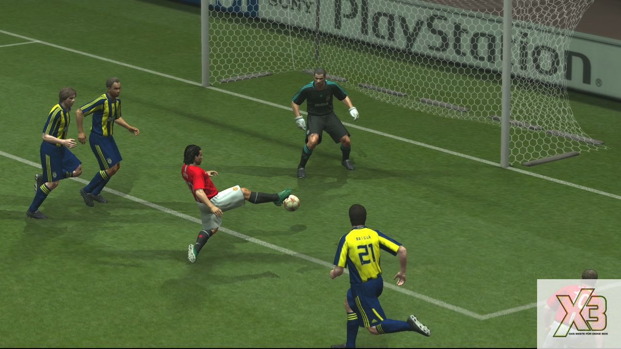 [13/10/2008] PES 2009: Die überragende Ballphysik sorgt dafür, dass kein Tor dem anderen gleicht.