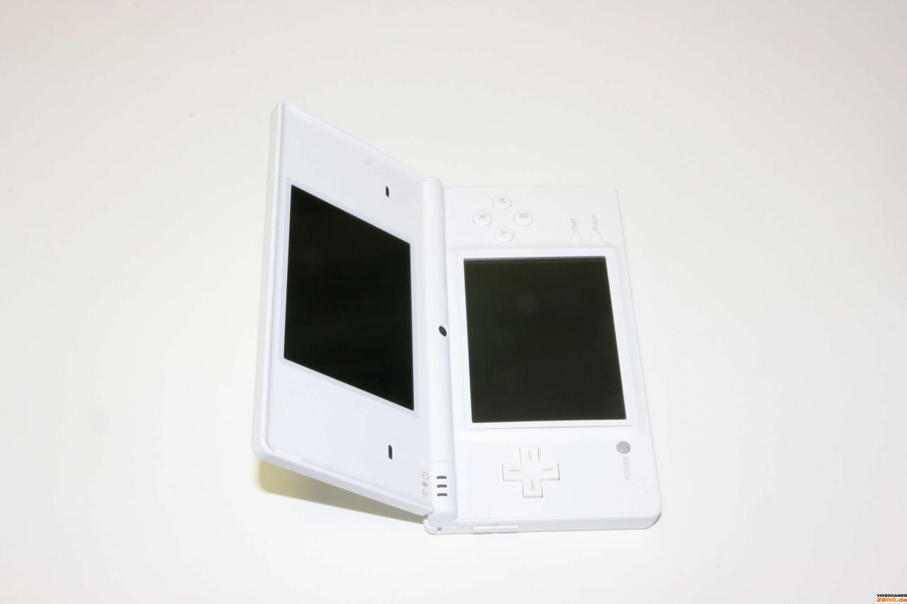 [18/11/2008] Nintendo DSi Foto (13)