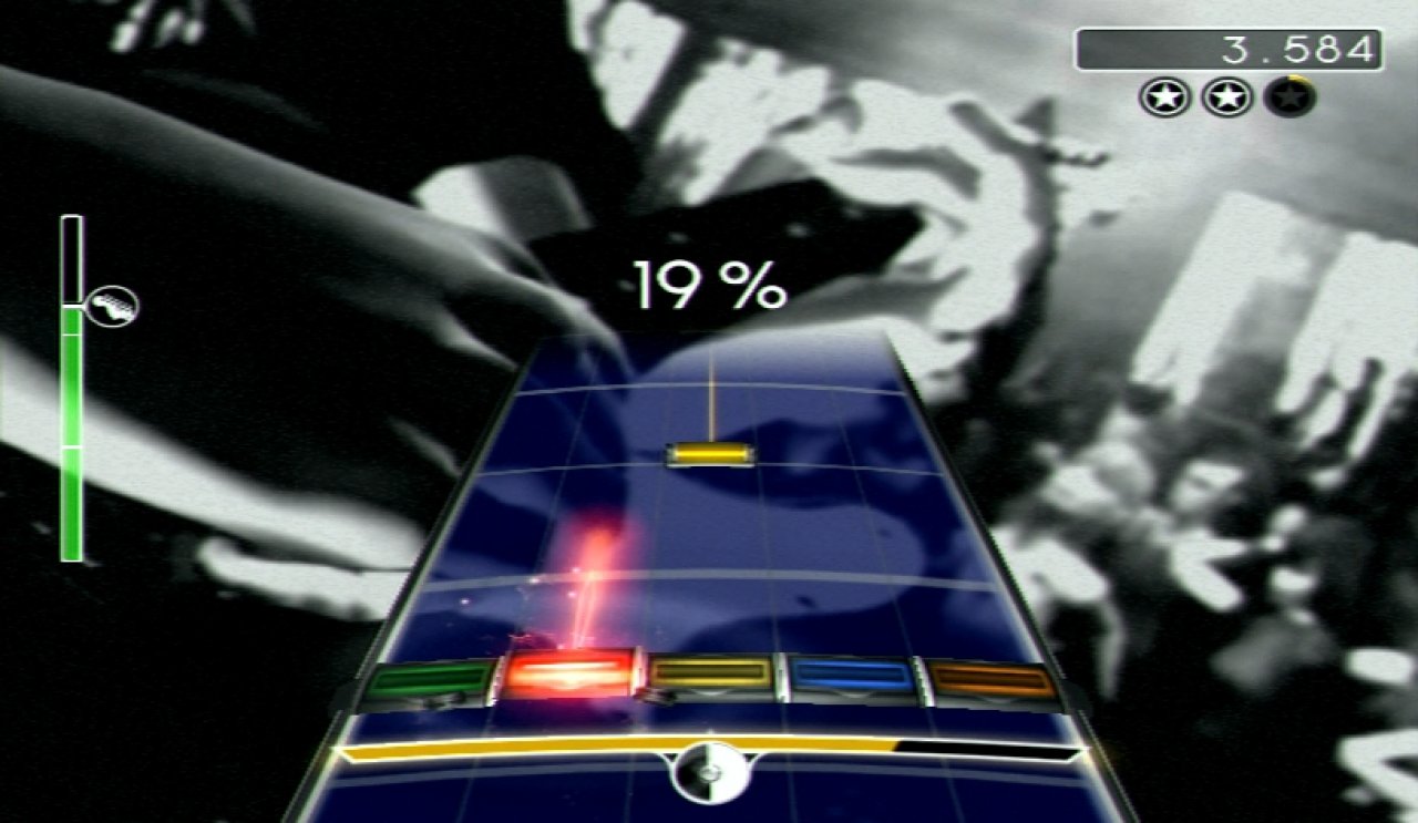 [05/11/2008] ALTBEWÄHRT Wie man es bereits aus Guitar Hero kennt, müsst ihr auch hier die richtigen Farbtasten im passenden Moment drücken. (BILD: N-ZONE)