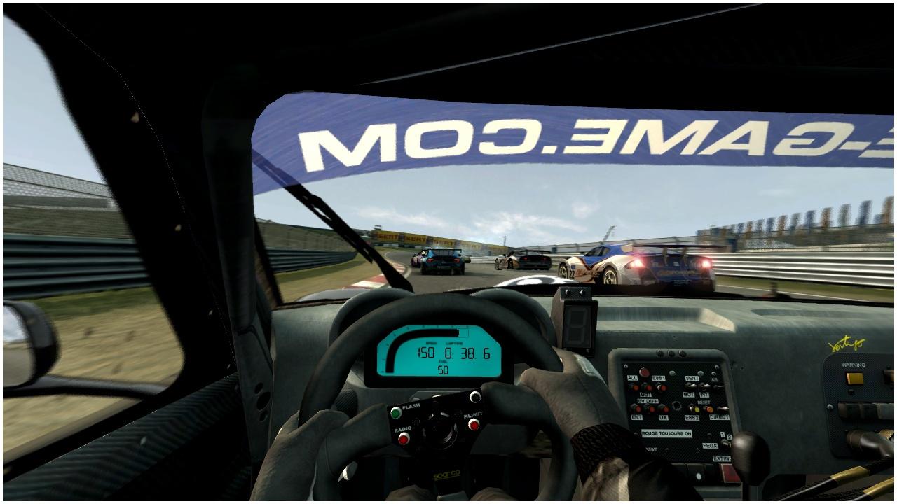 [09/02/2009] RacePRO - Besonders die Fahrphysik der RacePRO-Engine kann auf den höheren Schwierigkeitsgraden überzeugen. Während anfangs viele Fahrhilfen zur Verfügung stehen, müssen Spieler später im Pro-Modus auf Hilfen verzichten.