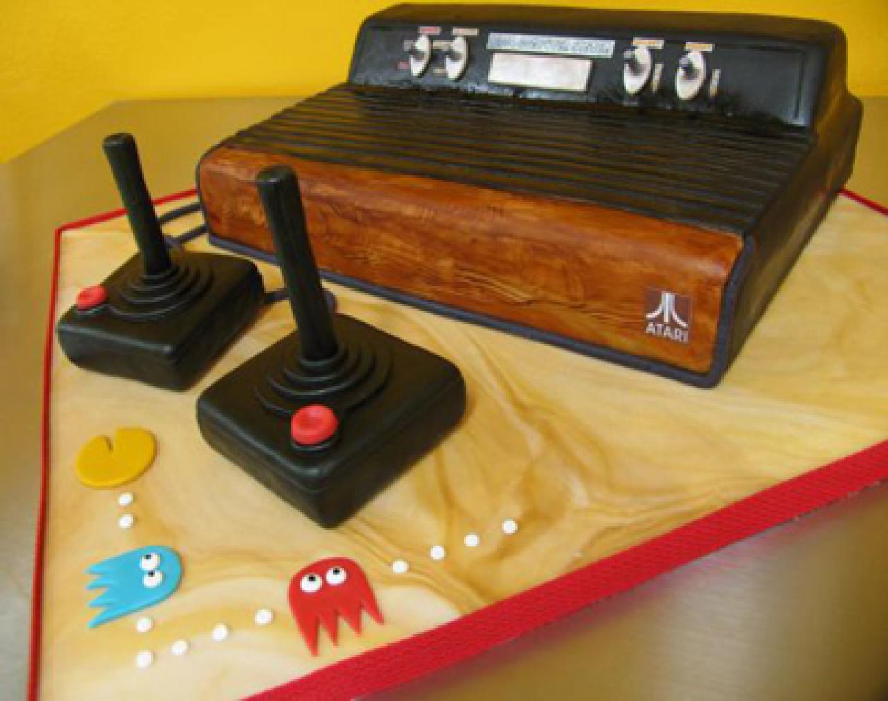 [11/02/2009] Konsolen-Kuchen: Gebackene Nachbildung der Atari-Konsole