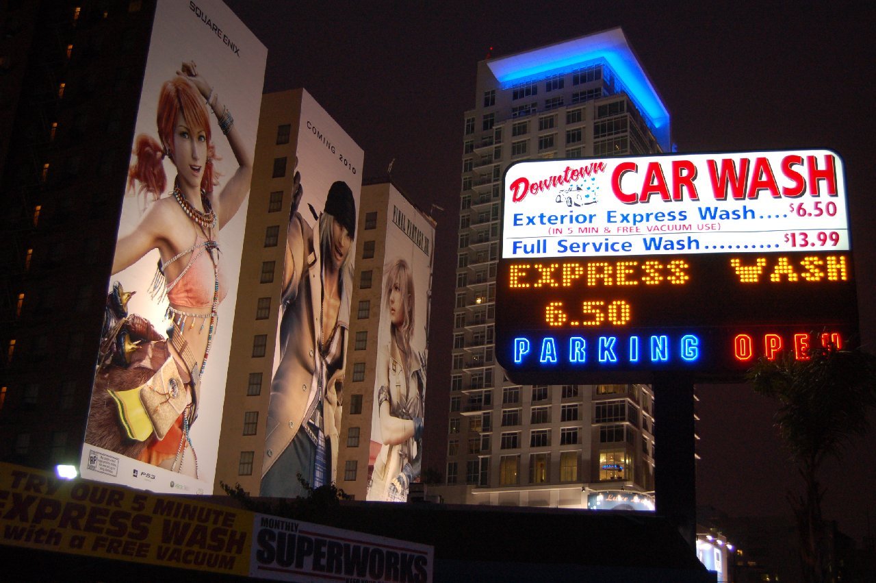 [01/06/2009] Final Fantasy XIII-Werbung soweit das Auge reicht!