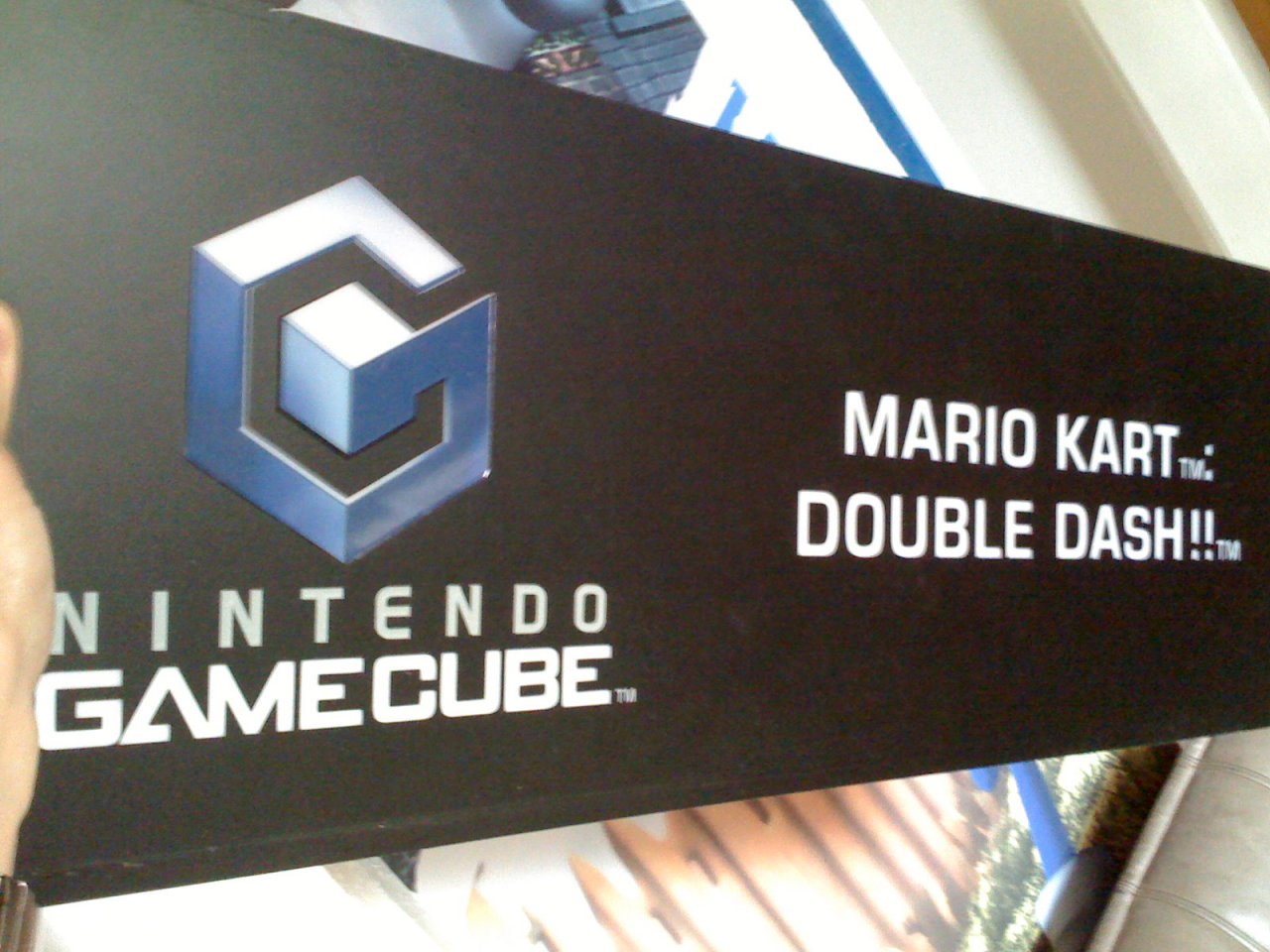 [16/06/2009] Das hat Christoph heimlich vom Nintendo-Stand erbettelt.