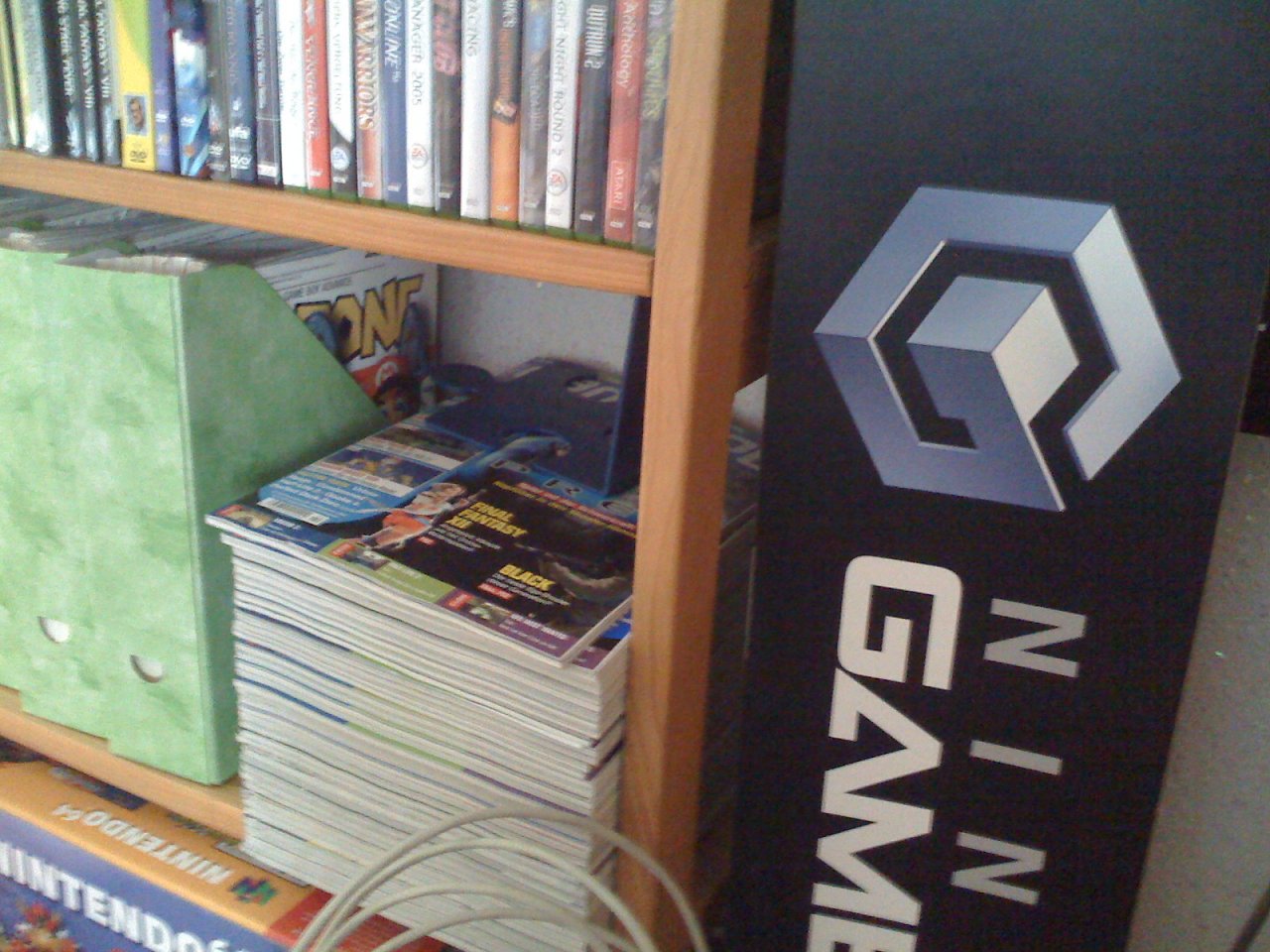 [16/06/2009] Rechts im Bild: Ein Promo-Aufsteller zum Cube!