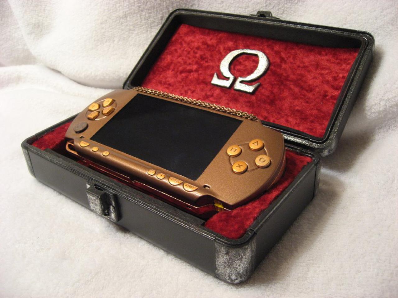 [23/07/2009] God of War: Chains of Olympus-Design für PSP