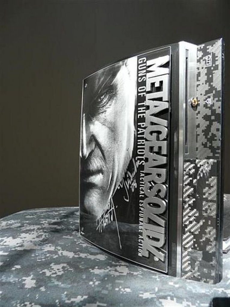 [23/07/2009] Geniales Metal Gear Solid 4-Design für PS3 (2)