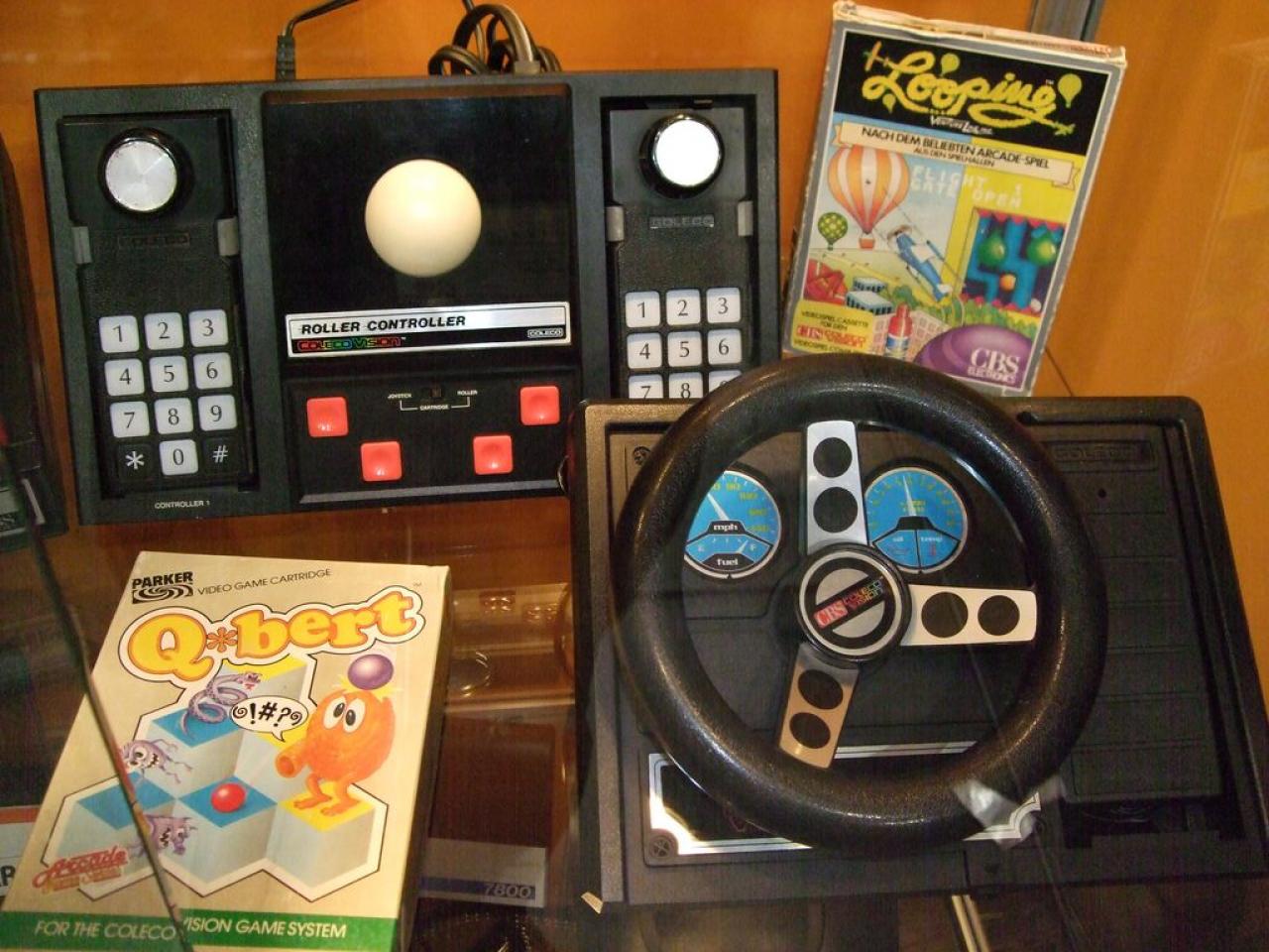 [22/08/2009] Colecovision - Das Lenkrad war damals eine Innovation. Außerdem erschien Donkey Kong von Nintendo auf dem Gerät. Der Videospiel-Crash 1983 verhinderte den Erfolg, leider. - Leser-Vorschlag