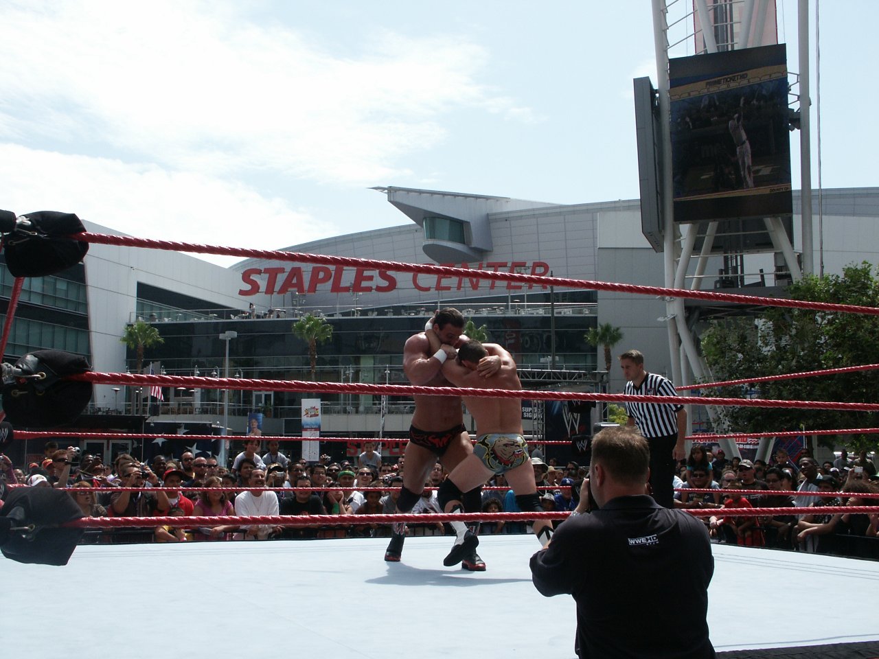 [28/08/2009] WWE Smackdown vs. Raw 2010 - Unsere Impressionen rund um den WWE SummerSlam 2009 aus Los Angeles (23)