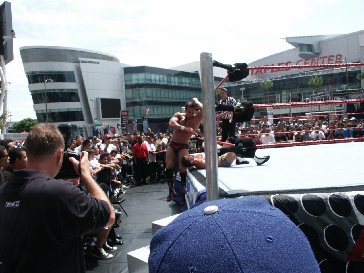 [28/08/2009] WWE Smackdown vs. Raw 2010 - Unsere Impressionen rund um den WWE SummerSlam 2009 aus Los Angeles (25)