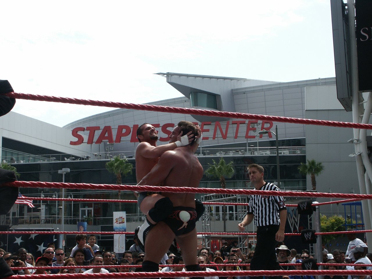 [28/08/2009] WWE Smackdown vs. Raw 2010 - Unsere Impressionen rund um den WWE SummerSlam 2009 aus Los Angeles (26)