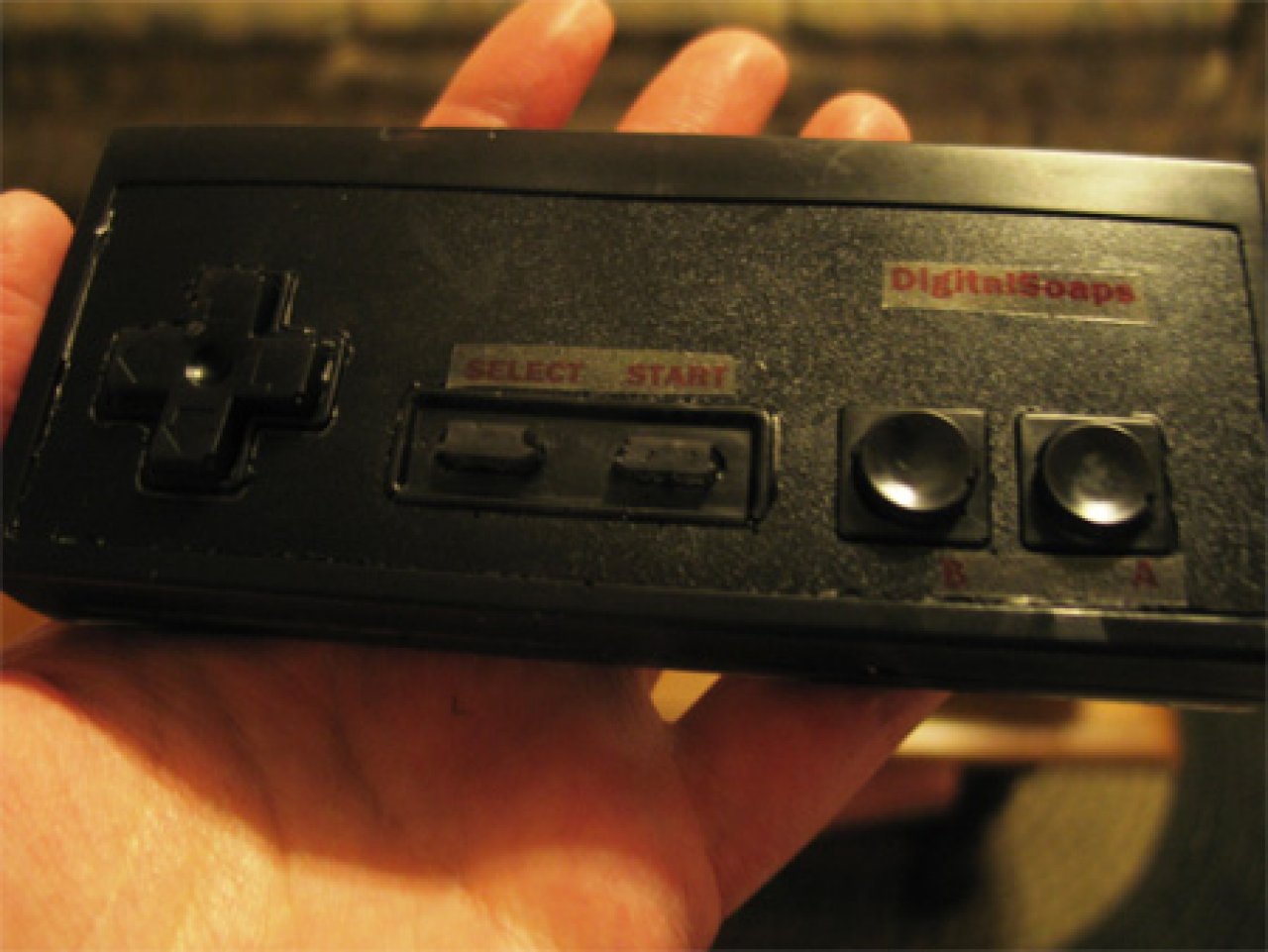 [14/09/2009] Seife im NES-Controller-Stil