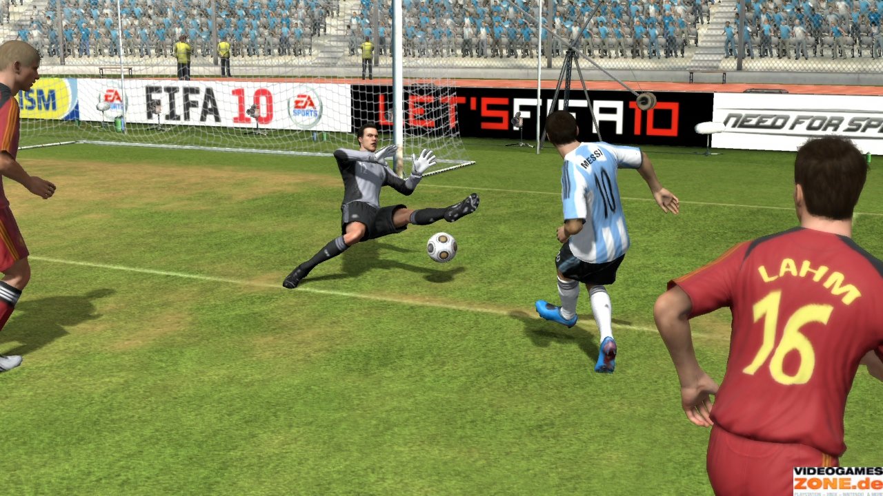 [15/10/2009] Macht den Messi: Einige Tricks, wie die Messi-Finte, klappen in FIFA 10 viel zu häufig.