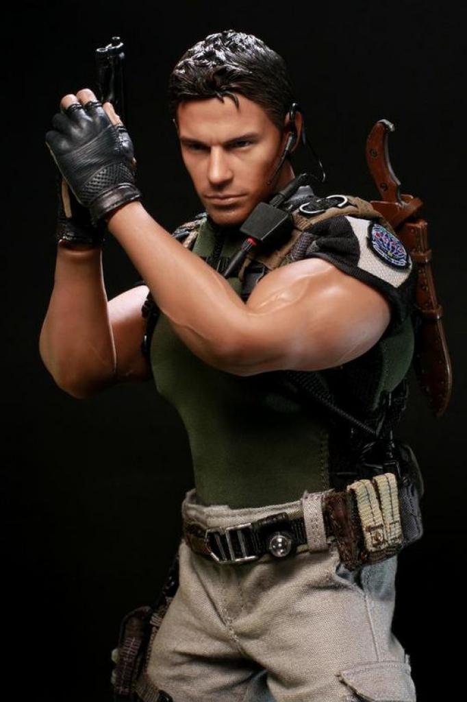 [01/10/2009] Resident Evil 5 Action Figuren (10)