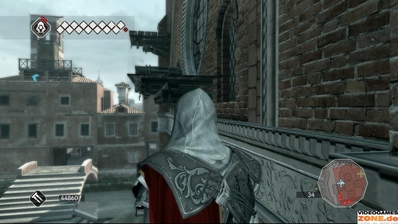 [18/11/2009] Weiter geht es über die Holzplattformen, bis ihr euch auf das Dach des Gebäudes ziehen könnt. Dummerweise versperrt ein Gitter den Weg zum Palazzo. Doch Ezio hat eine rettende Idee: Mit Leonardo da Vincis Flugapparat will er einen Flug über die halbe Stadt bis zum Palazzo wagen.