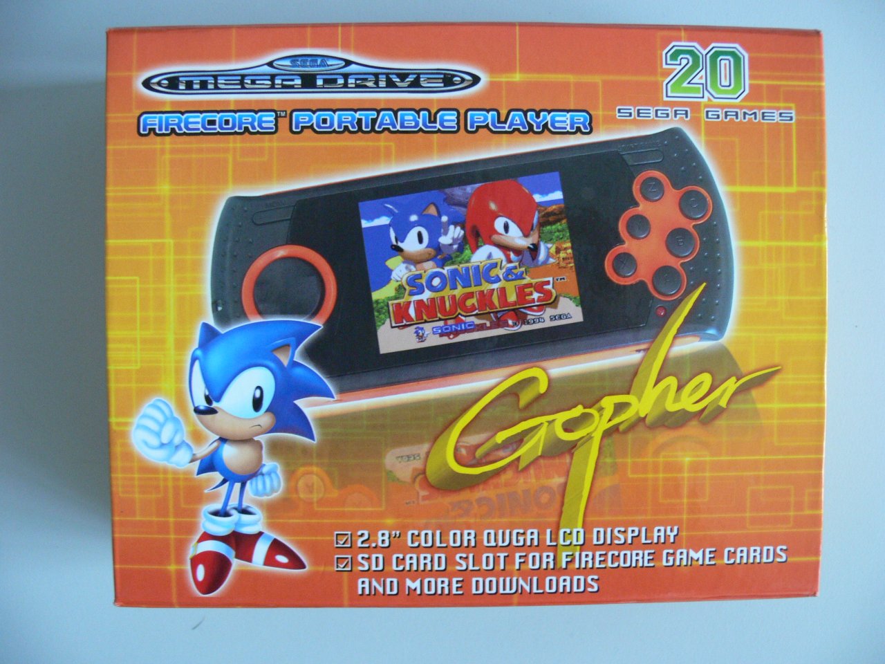 [04/12/2009] Die Verkaufsbox des Weltbild Mega Drives erinnert optisch an den ALDI-Vorgänger.