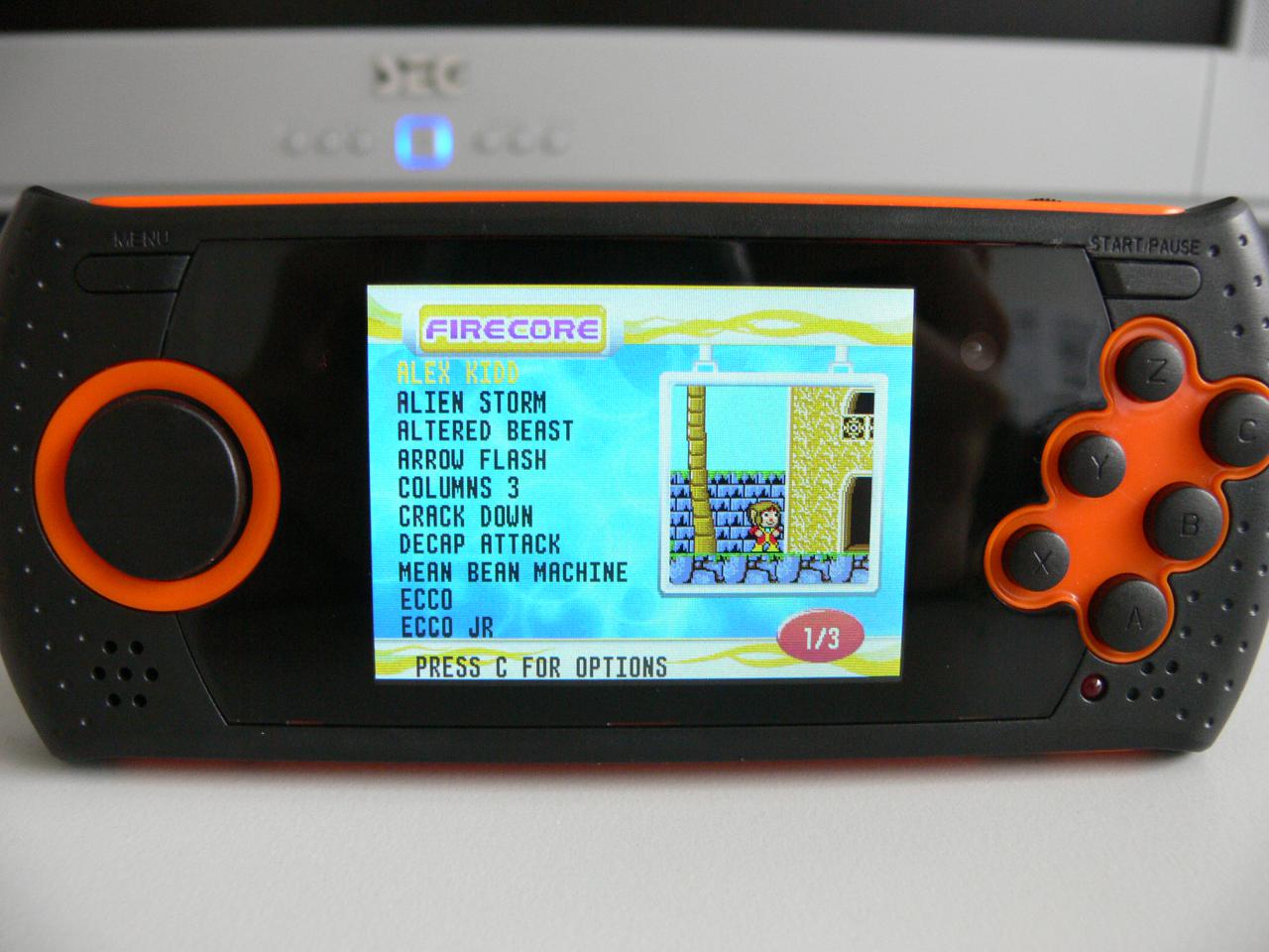 [04/12/2009] Das QVGA-Display des Handhelds siedelt sich qualitativ im Mittelfeld an. Unschön: Unter Sonneneinstrahlung sieht man nur wenig.