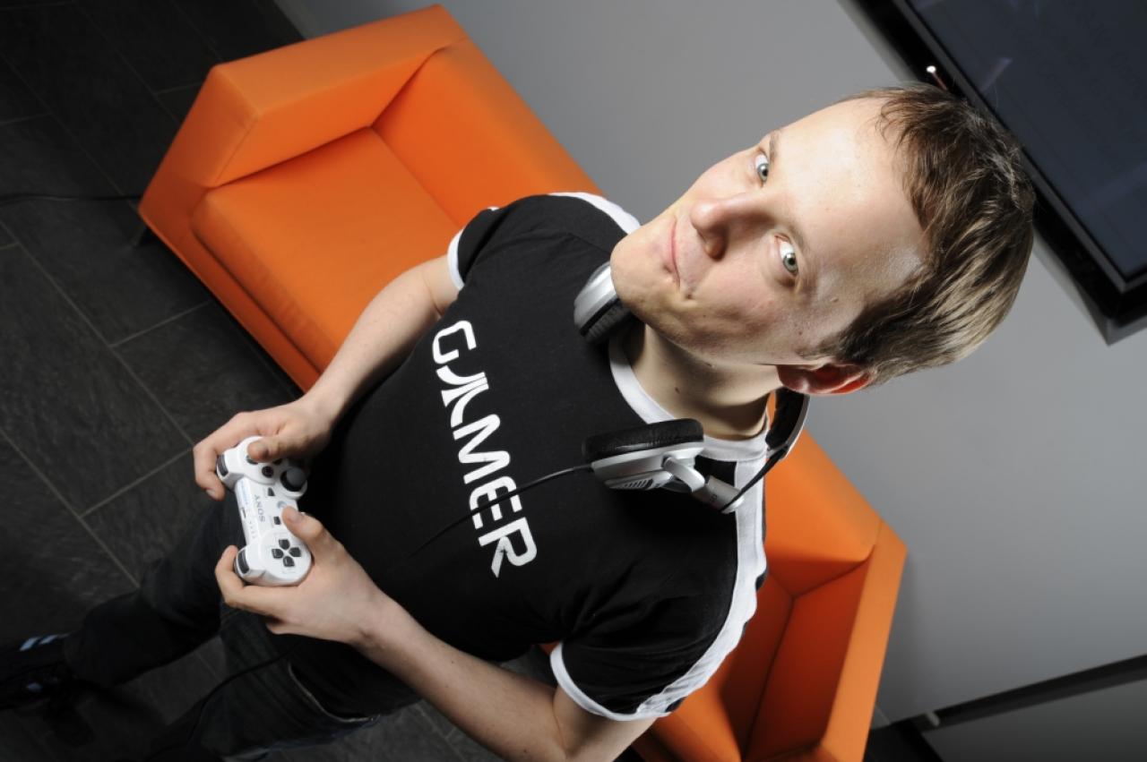 [04/12/2009] Sebastian Stange: 