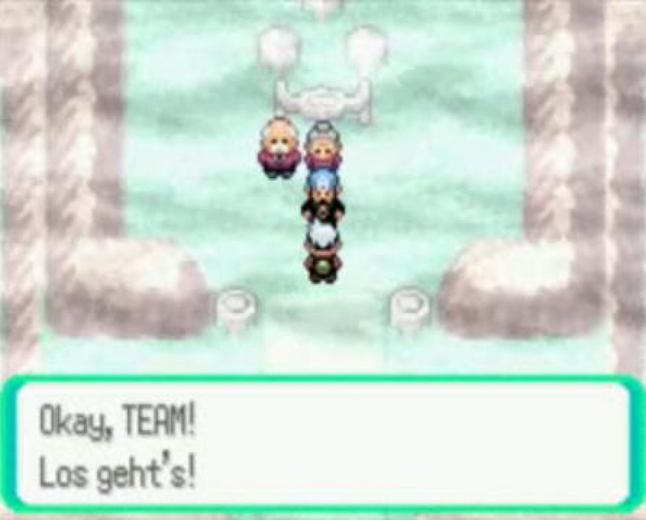 [11/01/2010] Pokémon Smaragd (Gameboy Advance)Japan: 16.09.2004 / Europa: 21.10.2005 Die dritte Edition zu „Rubin & Saphir“: Der größte Teil des Spiels ist gleich geblieben, allerdings bekommt ihr es gegen Ende mit einer neuen Wendung der Story um Team Magma und Team Aqua zu tun, wobei ihr nun Kyogre UND Groudon fangen könnt – vorher gab’s nur eins von beiden in jeder Edition! Neu ist außerdem die Kampfzone, in der ihr an Pokémon-Turnieren mit den unterschiedlichsten Regeln teilnehmen könnt.