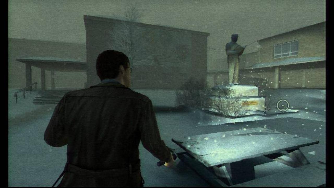 [26/02/2010] Nachsitzen: Auch in die verlassene Schule von Silent Hill verschlägt es Harry.
