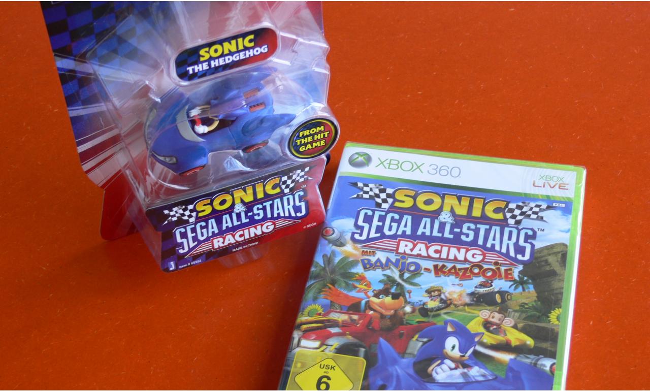 [26/03/2010] Xbox 360-Paket - bestehen aus Sonic & SEGA All-Stars Racing und einer Sonic-Figur im Go-Kart.