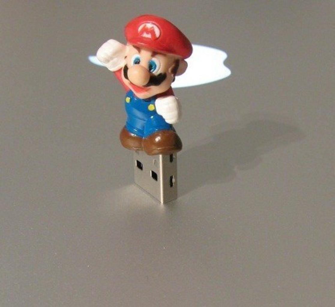 [28/04/2010] Super Mario: Für Nintendo-Fans ist dieser USB-Stick fast schon ein Muss.