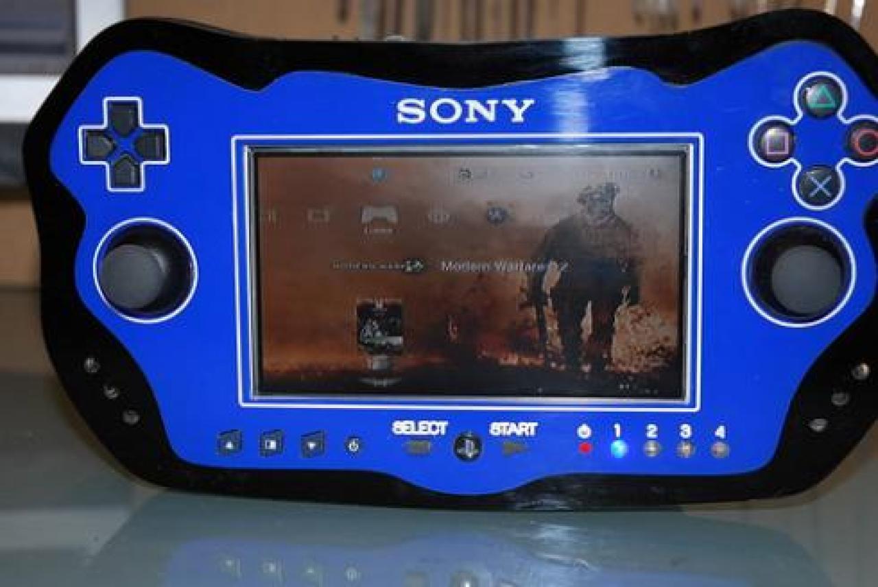 [28/04/2010] Bei dieser Modifikation wurde die gesamte PlayStation-3-Hardware in ein eigens erstelltes Casemod gebaut. 