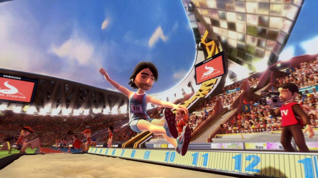 [25/08/2010] Kinect Sports im Test - Im virtuellen Weitsprung lauft ihr auf der Stelle und springt im richtigen Moment ab.