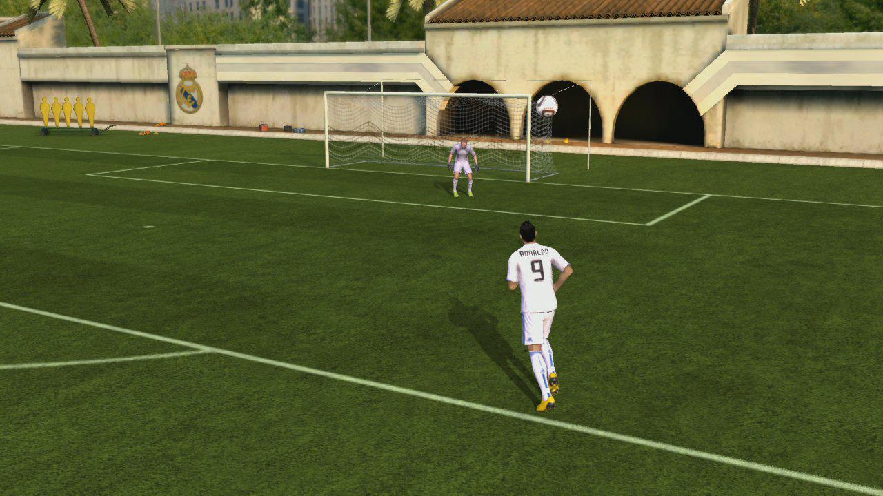 [28/09/2010] Einfacher Rainbow (Spieler ab einer Spezialfähigkeitsbewertung von vier Sternen): L2 + R antippen, unten antippen, oben antippen, oben antippen