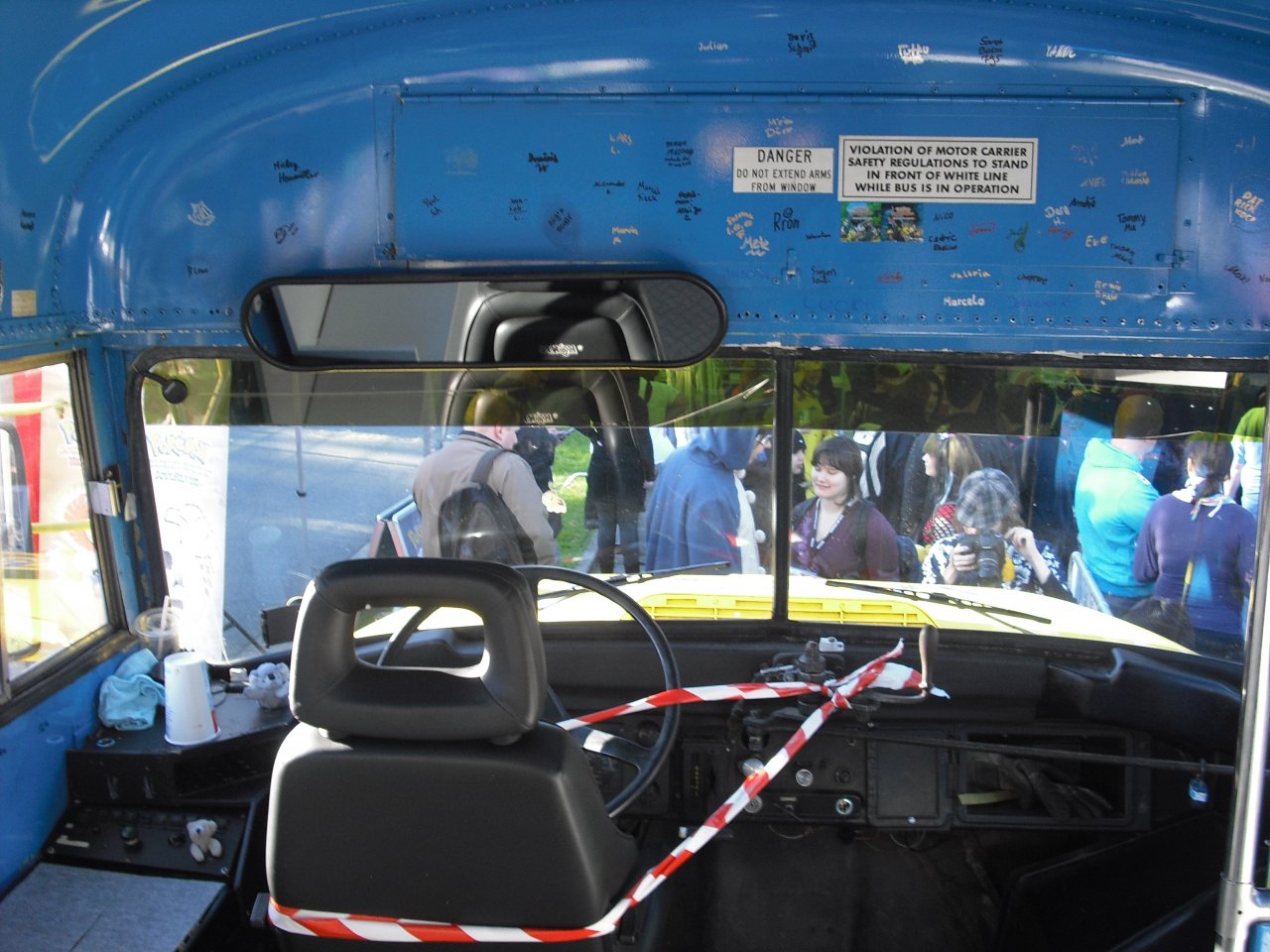 [11/10/2010] Hier seht ihr den Bus von innen.