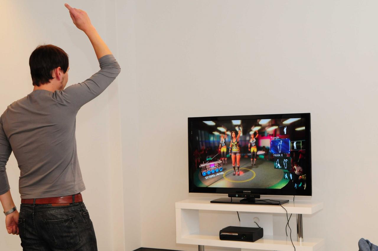 [04/11/2010] Bei Dance Central kommen wir ins Schwitzen. Dafür macht das Kinect-Spiel aber jede Menge Spaß.