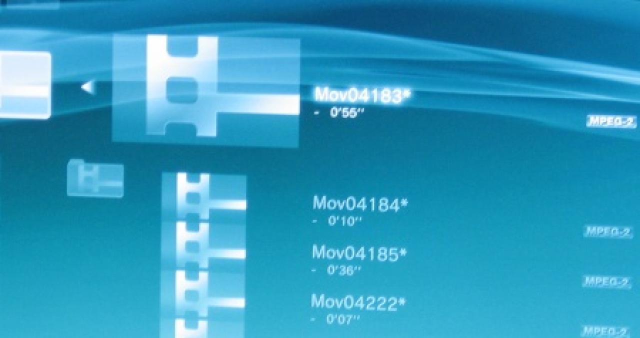 [26/11/2010] Film- und Musikstreams auf der PS3 - Seit dem Firmware-Update 1.80 können Filmfans Movies und Musik aus dem PC-Netzwerk via PS3 auf den Fernseher streamen. Auch das kopieren dieser Inhalte aus dem Netzwerk auf die PS3 ist möglich.