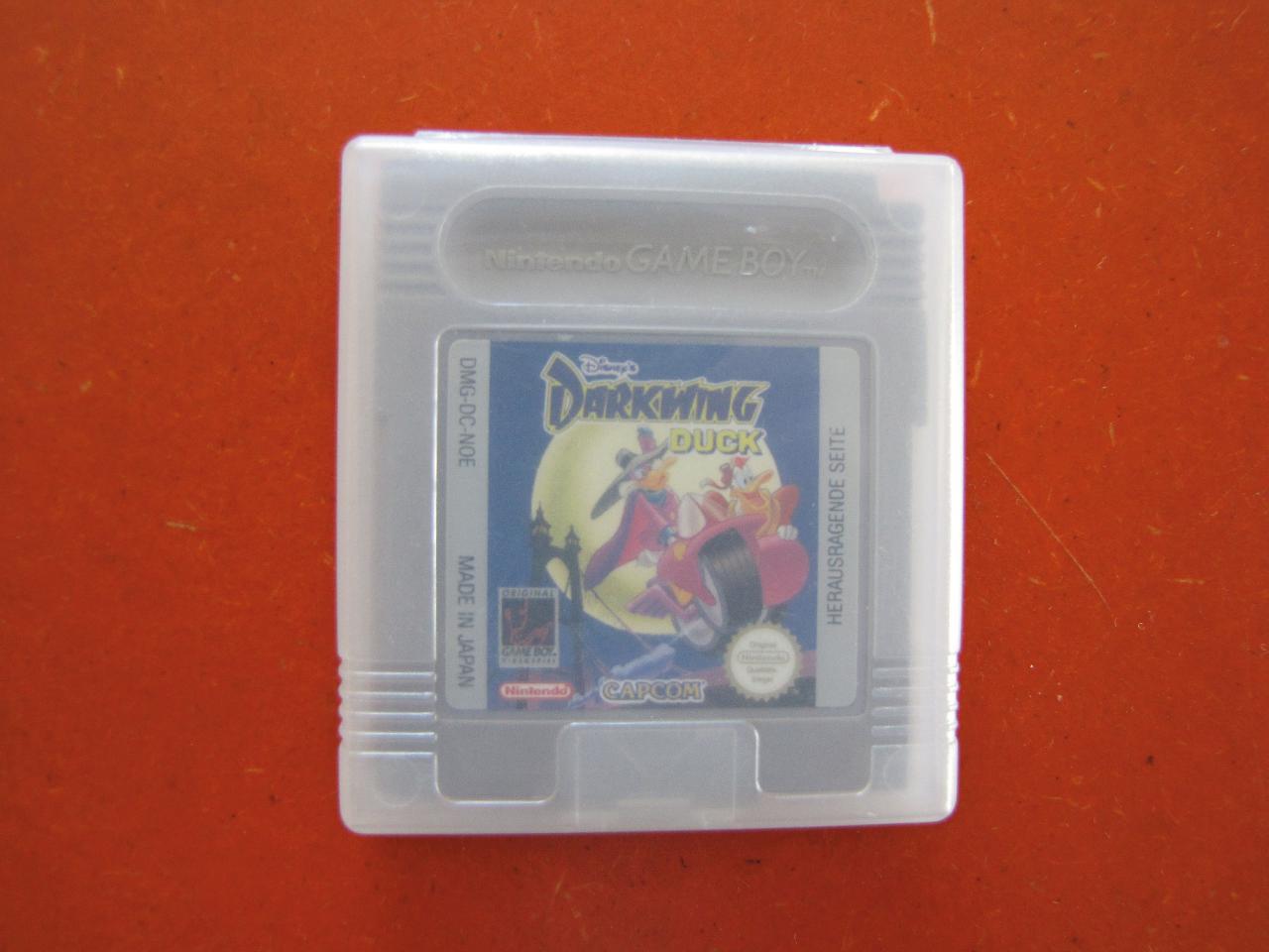 [21/01/2011] Gameboy-Kulthüllen - Die Gameboy-Plastikhüllen sind immer noch Kult. Meist suchte man stundenlang nach einer solchen Hülle, um sie an einem anderen Tag hinter dem Bett hervorzuholen.