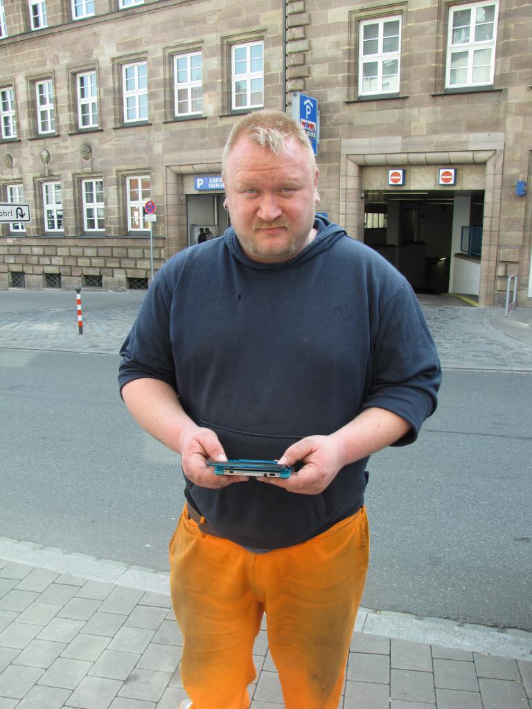 [25/03/2011] Auch Stephan haben wir den Nintendo 3DS vorgeführt.