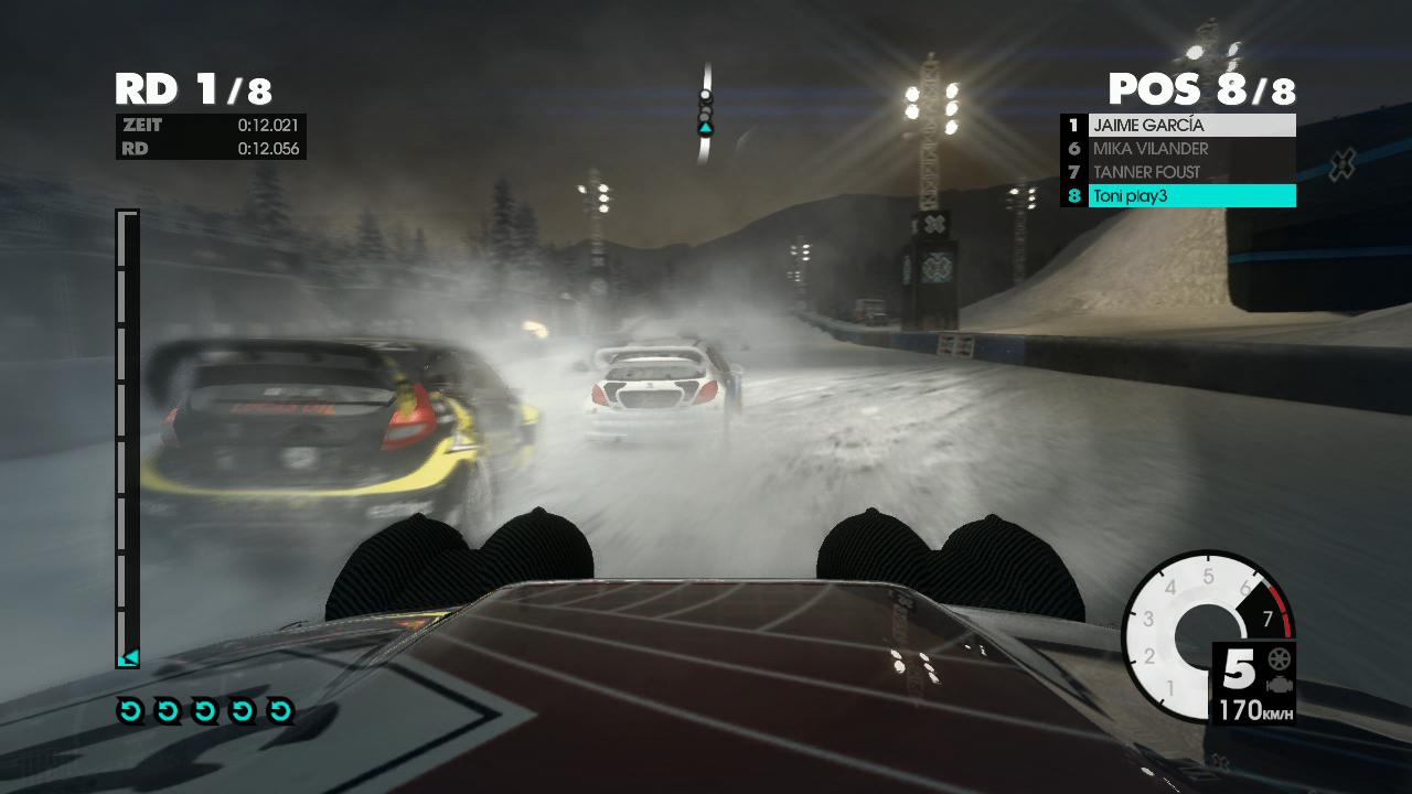 [20/05/2011] Rally-Cross: Dunkelheit und aufgewirbelter Schnee der anderen Wagen beeinträchtigen die Sicht enorm.